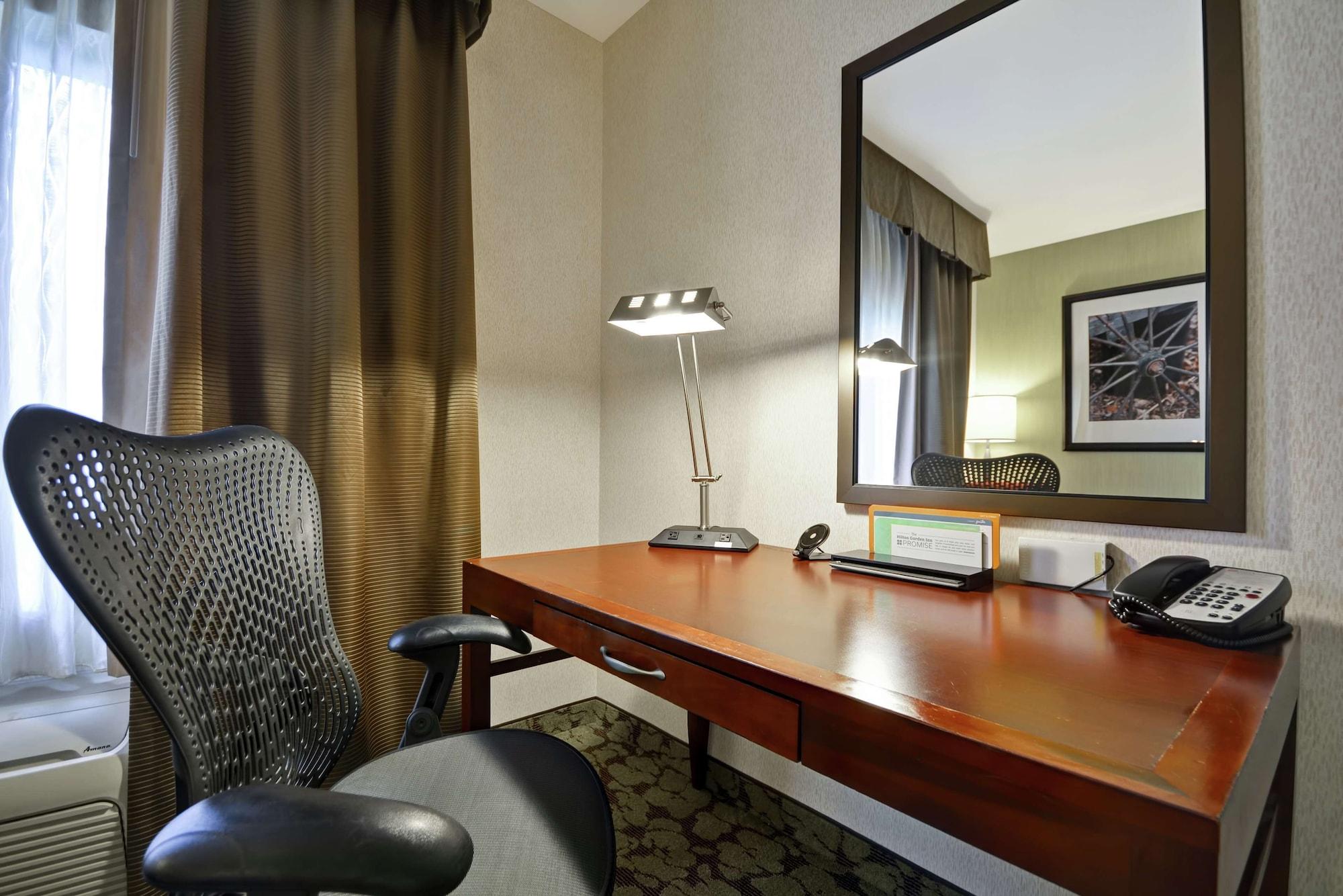 Hilton Garden Inn Fort Collins Exterior foto